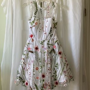 🌸 Beautiful Juniors Floral Dress 🌼